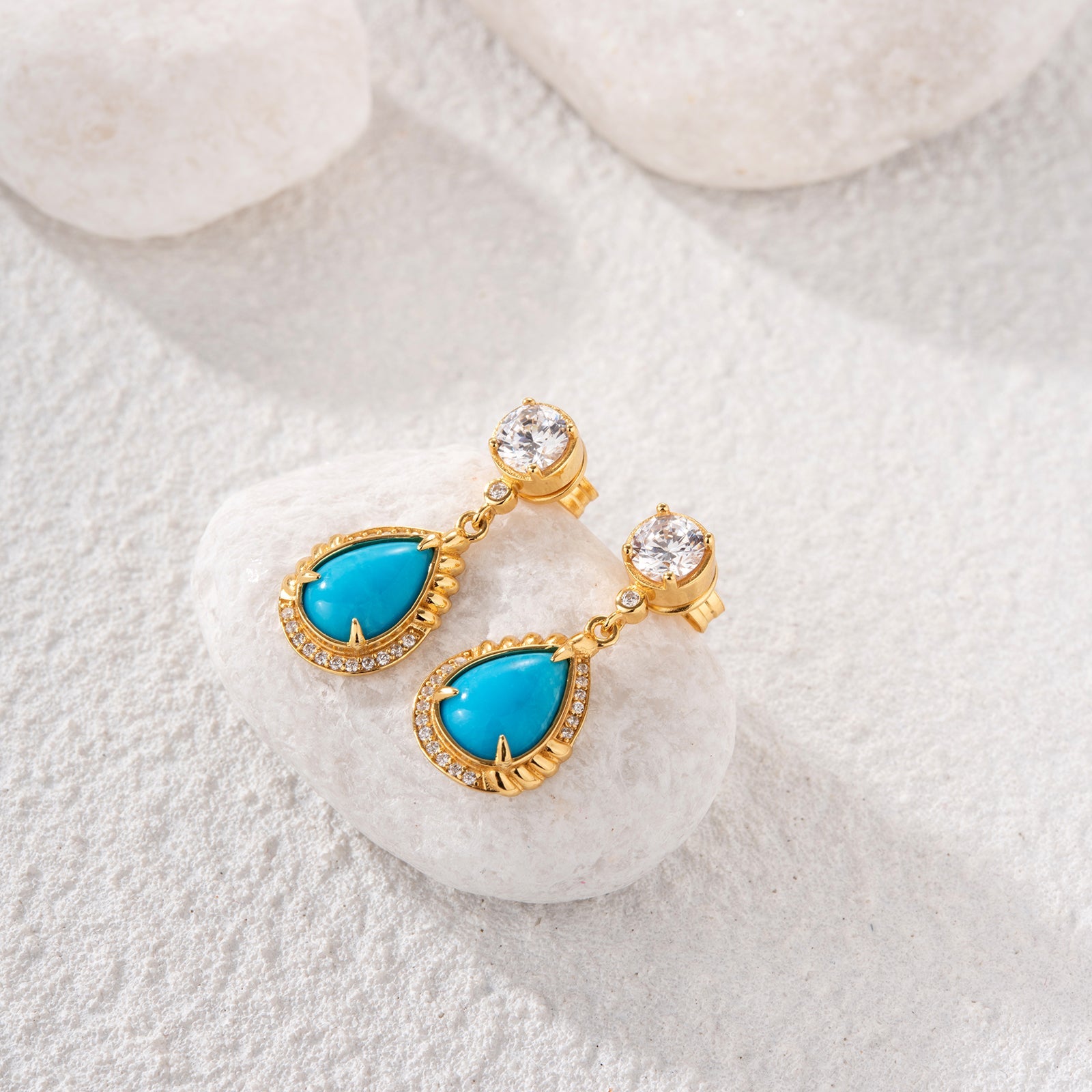 When a Turquoise Decides to Become a Teardrop