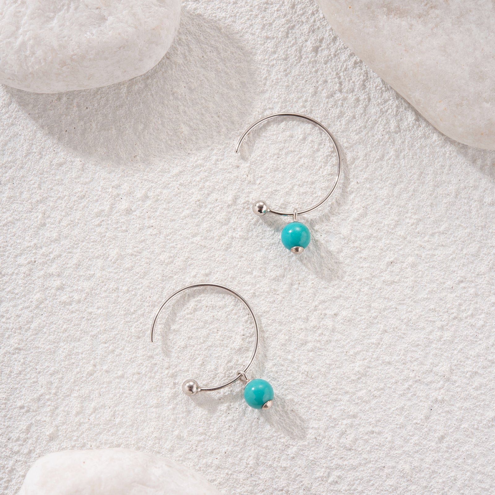 The Geometry of Simplicity: The Freedom of a 5mm Turquoise